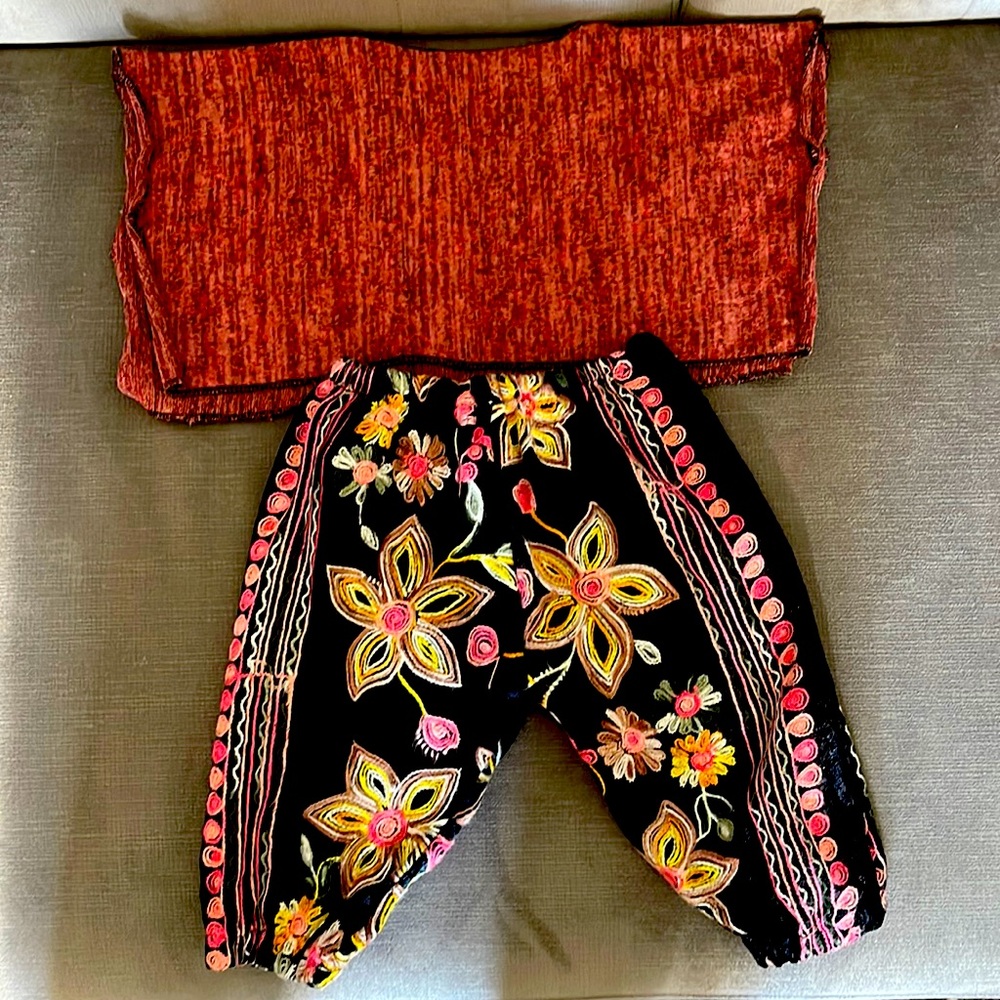 Embroidered boho pants set